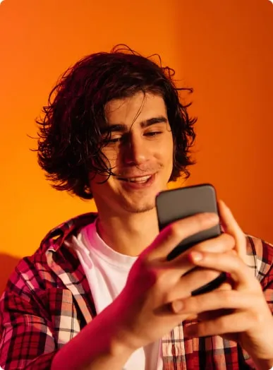 a guy sends a message in a chat room